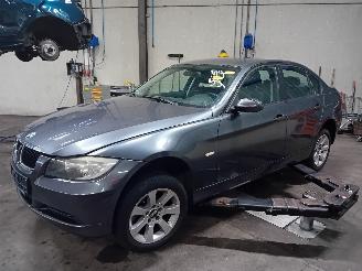 Vrakbiler auto BMW 3-serie 3 serie (E90) Sedan 318i 16V (N46-B20B) [95kW]  (09-2005/03-2007) 2007/8