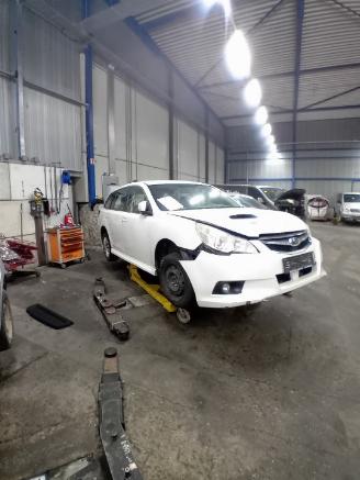 Auto da rottamare Subaru Legacy Legacy Wagon (BR) Combi 2.0 D 16V (EJ20Z) [110kW]  (09-2009/...) 2011