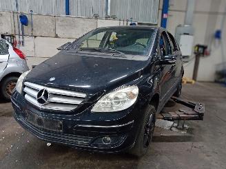 Sloopauto Mercedes B-klasse B (W245) Hatchback 1.7 B-170 16V (M266.940) [85kW]  (03-2005/11-2011) 2006