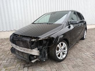 škoda osobní automobily Mercedes B-klasse B (W246) Hatchback 2.1 B-200 CDI BlueEFFICIENCY, B-200d 16V (OM651.930=
(Euro 6)) [100kW]  (08-2014/12-2018) 2015/8