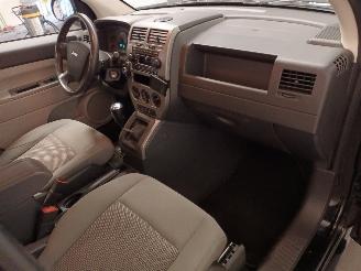 Jeep Compass Compass I (MK49) SUV 2.4 16V 4x4 (ERZ) [125kW]  (09-2006/12-2016) picture 8