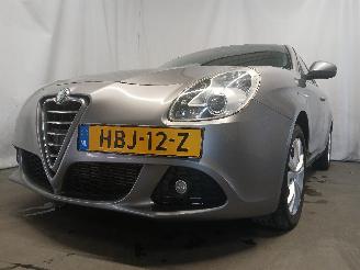 Damaged car Alfa Romeo Giulietta Giulietta (940) Hatchback 1.6 JTDm 16V (940.A.3000) [77kW]  (04-2010/0=
2-2016) 2013/3