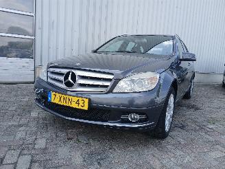 Unfallwagen Mercedes C-klasse C Estate (S204) Combi 2.2 C-200 CDI 16V BlueEFFICIENCY (OM651.913) [10=
0kW]  (04-2010/...) 2010/5