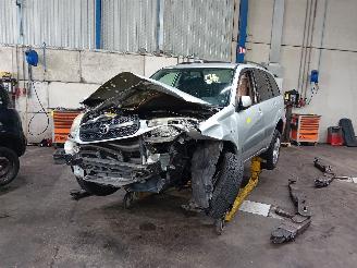 Dezmembrări autoturisme Toyota Rav-4 RAV4 (A2) Terreinwagen 1.8 16V VVT-i 4x2 (1ZZFE) [92kW]  (08-2000/11-2=
005) 2003