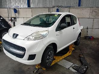 Auto da rottamare Peugeot 107 107 Hatchback 1.0 12V (384F(1KR)) [50kW]  (06-2005/05-2014) 2011