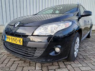 krockskadad bil auto Renault Mégane Megane III Grandtour (KZ) Combi 5-drs 1.5 dCi 90 (K9K-834(K9K-H8)) [66=
kW]  (05-2009/04-2016) 2011/5
