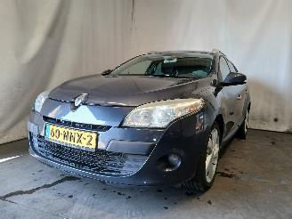 ojeté vozy osobní automobily Renault Mégane Megane III Grandtour (KZ) Combi 5-drs 1.4 16V TCe 130 (H4J-700(H4J-A7)=
) [96kW]  (05-2009/02-2016) 2010/10