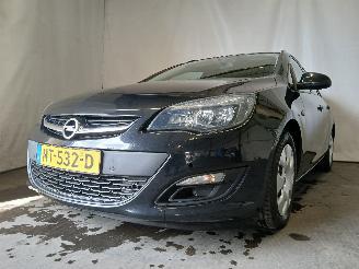 krockskadad bil auto Opel Astra Astra J Sports Tourer (PD8/PE8/PF8) Combi 1.7 CDTi 16V (A17DTE(Euro 5)=
) [81kW]  (10-2010/10-2015) 2013/1