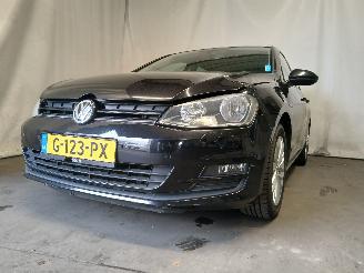 Damaged car Volkswagen Golf Golf VII Variant (AUVV) Combi 1.6 TDI BlueMotion 16V (CRKB) [81kW]  (0=
5-2013/12-2020) 2014/11