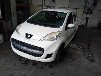 Auto da rottamare Peugeot 107 107 Hatchback 1.0 12V (384F(1KR)) [50kW]  (06-2005/05-2014) 2010