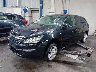 Auto da rottamare Peugeot 308 308 SW (L4/L9/LC/LJ/LR) Combi 5-drs 1.6 BlueHDi 120 (DV6FC(BHZ)) [88kW=
]  (03-2014/12-2021) 2015