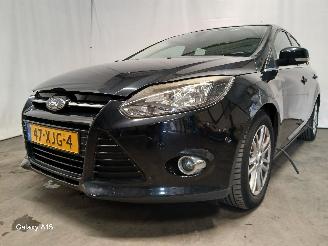 krockskadad bil auto Ford Focus Focus 3 Hatchback 1.0 Ti-VCT EcoBoost 12V 100 (M2DA(Euro 5)) [74kW]  (=
02-2012/05-2018) 2012/6