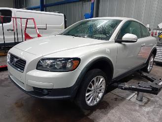 Coche siniestrado Volvo C-30 C30 (EK/MK) Hatchback 3-drs 1.6 D 16V (D4164T) [80kW]  (10-2006/12-201=
2) 2009