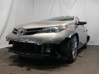 Damaged car Toyota Auris Auris Touring Sports (E18) Combi 1.8 16V Hybrid (2ZRFXE) [100kW]  (07-=
2013/12-2018) 2013/10
