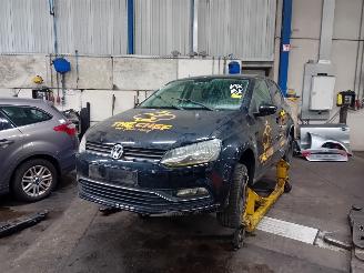 demontáž osobní automobily Volkswagen Polo Polo V (6R) Hatchback 1.2 TSI 16V BlueMotion Technology (CJZC(Euro 6))=
 [66kW]  (02-2014/10-2017) 2014