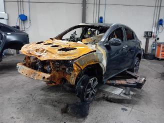 Coche siniestrado Honda  HR-V (RU) MPV 1.5 i-VTEC 16V (L15B4(Euro 6)) [96kW]  (08-2015/...) 2016