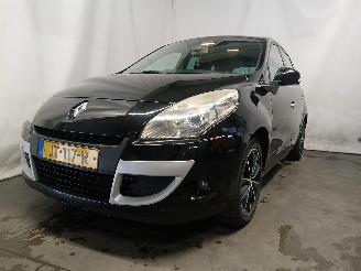 krockskadad bil auto Renault Scenic Scénic III (JZ) MPV 1.5 dCi 110 (K9K-837(K9K-N8)) [81kW]  (04-2009/0=
9-2016) 2011/11