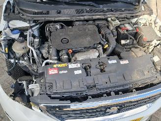 Peugeot 308 308 SW (L4/L9/LC/LJ/LR) Combi 5-drs 1.5 BlueHDi 130 (DV5RC(YHZ)) [96kW=
]  (06-2017/12-2021) picture 27