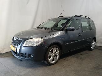 Skoda Roomster Roomster (5J) MPV 1.4 16V (CGGB) [63kW]  (09-2006/05-2015) picture 2