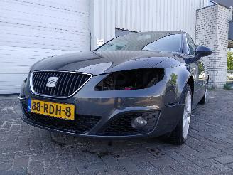 Unfallwagen Seat Exeo Exeo ST (3R5) Combi 2.0 TDI 16V (CAGA) [105kW]  (05-2009/05-2013) 2011/5