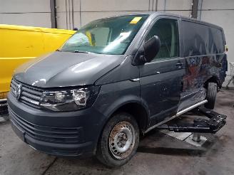 Coche siniestrado Volkswagen Transporter Transporter T6 Van 2.0 TDI DRF (CXGB) [75kW]  (04-2015/12-2019) 2018