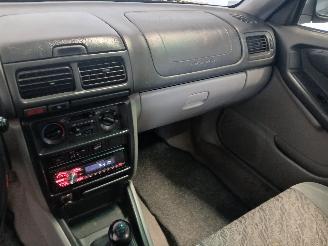 Subaru Forester Forester (SF) SUV 2.0 16V (EJ202) [90kW]  (08-1997/09-2002) picture 17