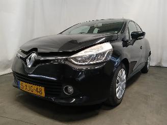 Vaurioauto  passenger cars Renault Clio Clio IV (5R) Hatchback 5-drs 1.5 Energy dCi 90 FAP (K9K-608(K9K-B6)) [=
66kW]  (11-2012/08-2021) 2014/7