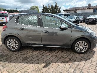 Peugeot 208 208 I (CA/CC/CK/CL) Hatchback 1.6 Blue HDi 100 (DV6FD(BHY)) [73kW]  (0=
1-2015/12-2019) picture 7