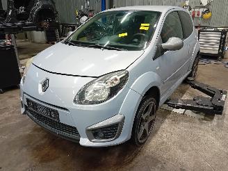 Vrakbiler auto Renault Twingo Twingo II (CN) Hatchback 3-drs 1.6 16V RS (K4M-854(K4M-N8)) [98kW]  (0=
5-2008/09-2014) 2009
