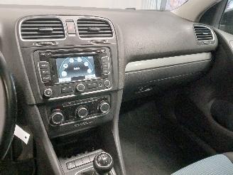 Volkswagen Golf Golf VI (5K1) Hatchback 1.6 TDI 16V (CAYC(Euro 5)) [77kW]  (02-2009/11=
-2012) picture 16