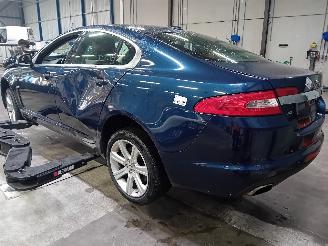 Jaguar XF XF (CC9) Sedan 2.7 D V6 24V (7G(AJ-TDV6)) [152kW]  (03-2008/04-2015) picture 4