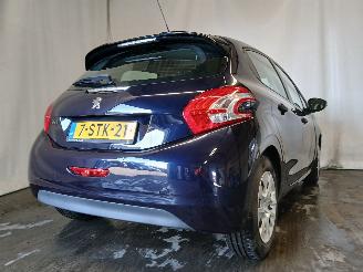 Peugeot 208 208 I (CA/CC/CK/CL) Hatchback 1.0 Vti 12V PureTech (EB0(ZMZ)) [50kW]  =
(03-2012/12-2019) picture 5