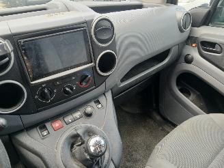 Peugeot Partner Partner (GC/GF/GG/GJ/GK) Van 1.6 (TU5JP4B(NFR)) [66kW]  (04-2008/02-20=
12) picture 15