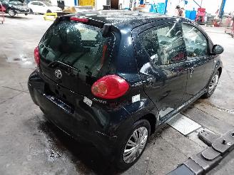 Toyota Aygo Aygo (B10) Hatchback 1.0 12V VVT-i (1KR-FE) [50kW]  (07-2005/05-2014) picture 3