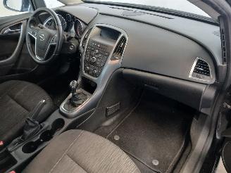 Opel Astra Astra J Sports Tourer (PD8/PE8/PF8) Combi 1.7 CDTi 16V (A17DTE(Euro 5)=
) [81kW]  (10-2010/10-2015) picture 8