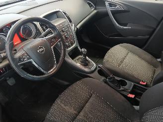 Opel Astra Astra J Sports Tourer (PD8/PE8/PF8) Combi 1.7 CDTi 16V (A17DTE(Euro 5)=
) [81kW]  (10-2010/10-2015) picture 11