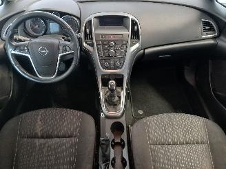 Opel Astra Astra J Sports Tourer (PD8/PE8/PF8) Combi 1.7 CDTi 16V (A17DTE(Euro 5)=
) [81kW]  (10-2010/10-2015) picture 10