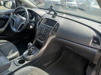 Opel Astra Astra J Sports Tourer (PD8/PE8/PF8) Combi 1.4 16V ecoFLEX (A14XER(Euro=
 5)) [74kW]  (10-2010/10-2015) picture 7