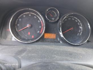 Opel Antara Antara (LA6) SUV 2.4 16V 4x2 (Z24SED(Euro 4)) [103kW]  (09-2008/12-201=
1) picture 2