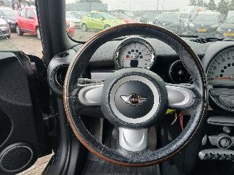 Mini Mini Clubman (R55) Combi 1.6 16V Cooper (N12-B16A) [88kW]  (10-2007/12-2013=
) picture 18