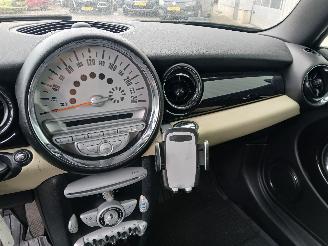 Mini Mini Clubman (R55) Combi 1.6 16V Cooper (N12-B16A) [88kW]  (10-2007/12-2013=
) picture 15