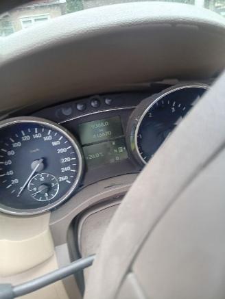 Mercedes R-klasse R (W251) MPV 3.0 320 CDI 24V 4-Matic (OM642.950) [165kW]  (01-2006/07-=
2010) picture 2