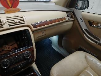Mercedes R-klasse R (W251) MPV 3.0 320 CDI 24V 4-Matic (OM642.950) [165kW]  (01-2006/07-=
2010) picture 17