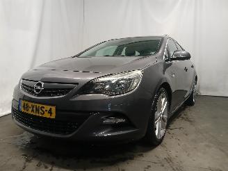 Damaged car Opel Astra Astra J Sports Tourer (PD8/PE8/PF8) Combi 1.4 Turbo 16V (A14NET(Euro 5=
)) [103kW]  (10-2010/10-2015) 2012/6