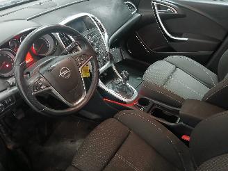 Opel Astra Astra J Sports Tourer (PD8/PE8/PF8) Combi 1.4 Turbo 16V (A14NET(Euro 5=
)) [103kW]  (10-2010/10-2015) picture 12