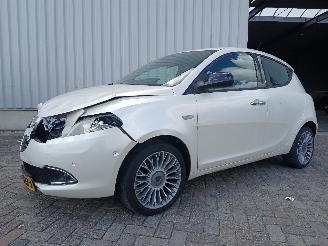 Lancia Ypsilon Ypsilon (312) Hatchback 0.9 TwinAir 85 (312.A.2000(Euro 5)) [63kW]  (0=
5-2011/...) picture 4