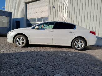 Peugeot 508 508 (8D) Sedan 2.0 HYbrid4 16V (DW10CTED4(RHC)) [147kW]  (11-2010/12-2=
018) picture 4