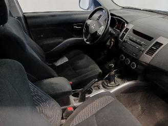 Mitsubishi Outlander Outlander (CW) SUV 2.4 16V Mivec 4x2 (4B12) [125kW]  (11-2006/11-2012)= picture 9