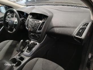 Ford Focus Focus 3 Hatchback 1.0 Ti-VCT EcoBoost 12V 100 (M2DA(Euro 5)) [74kW]  (=
02-2012/05-2018) picture 6