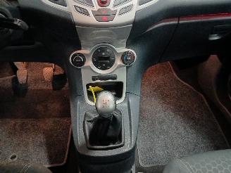 Ford Fiesta Fiesta 6 (JA8) Hatchback 1.6 TDCi 95 (T3JA(Euro 5)) [70kW]  (02-2010/1=
2-2015) picture 18